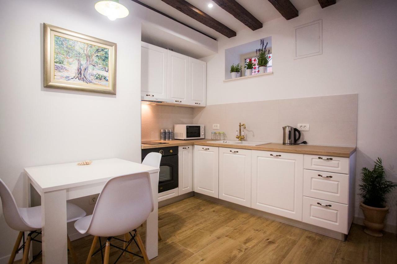 Studio Apartman Ana Split Exterior foto